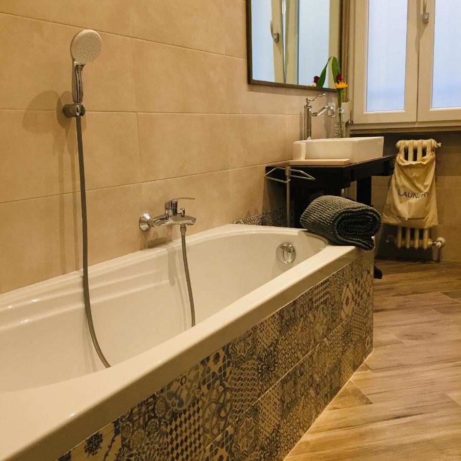 Lu.Lu Suite And Rooms 皮亚琴察 外观 照片